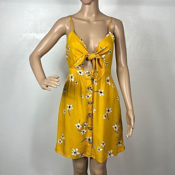 Mimi Chica Yellow Floral Cutout Sleeveless Mini Dress Size M - Picture 1 of 10